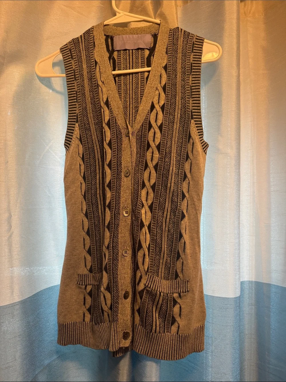 Lavender Label Vera Wang Sleeveless 100% cotton Button S/P Sweater Vest - Gray